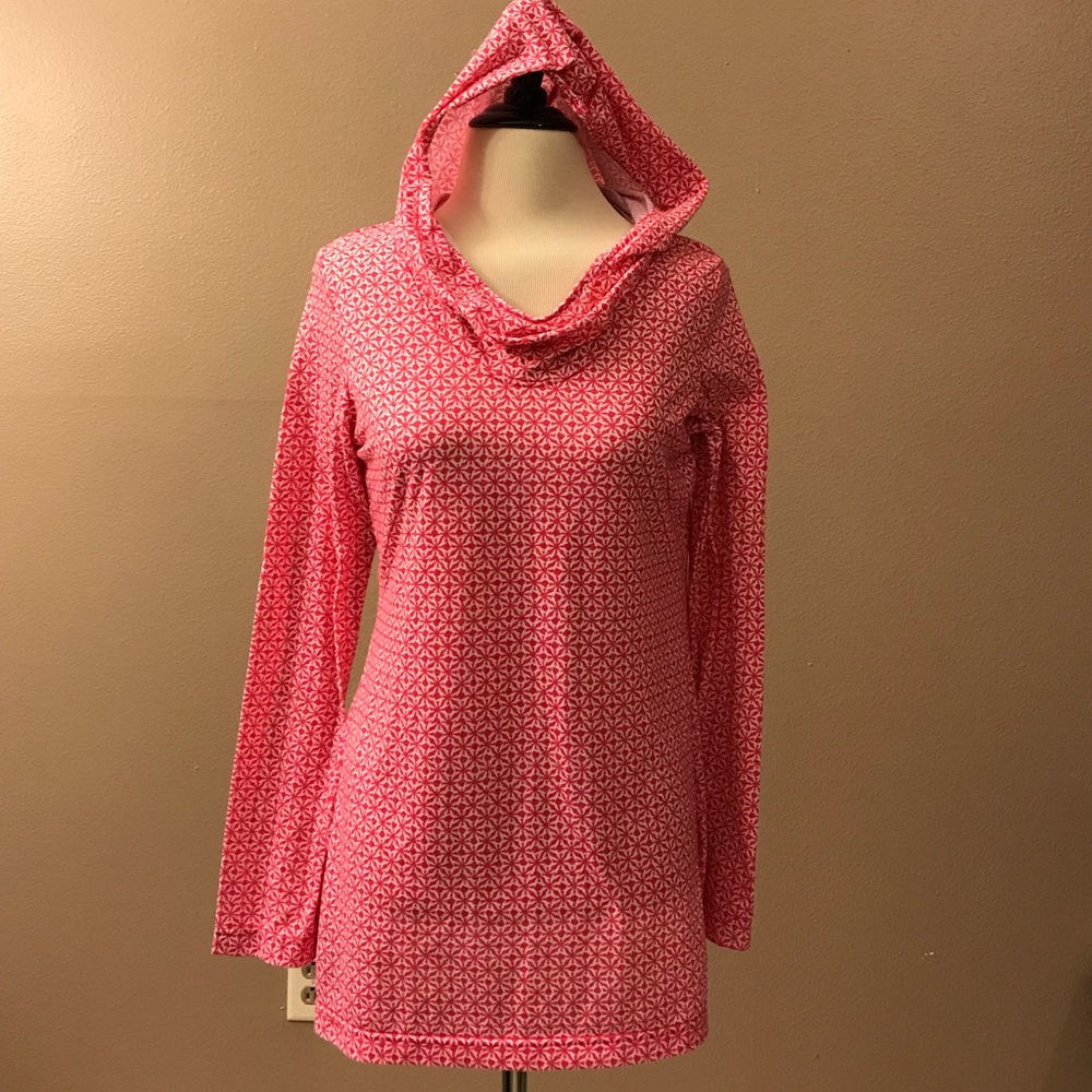 Columbia Long Sleeved Omni-Wick Top.  EUC